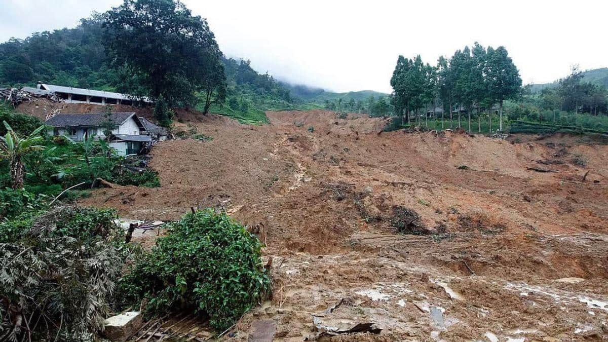 7 Dead, Dozens Feared Trapped As 30 Homes Destroyed In West Java Landslide