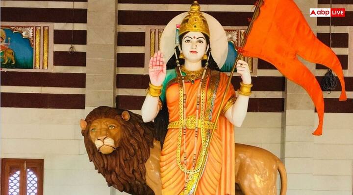 भारत माता को समर्पित इन प्रसिद्ध मंदिरों में स्वतंत्रता दिवस और गणतंत्र दिवस पर खास सजावट होती है. ये मंदिर इस बात को याद दिलाते हैं कि देशभक्ति सेवा, त्याग और कर्तव्य का नाम है.
