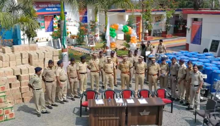 दारू कुठे पुरवली जात होती आणि यात कोणते घटक होते याची रासायनिक तपासणी केली जाणार आहे . सगळी माहिती पोलीस अधिक्षक अतुल कुलकर्णी यांनी दिली