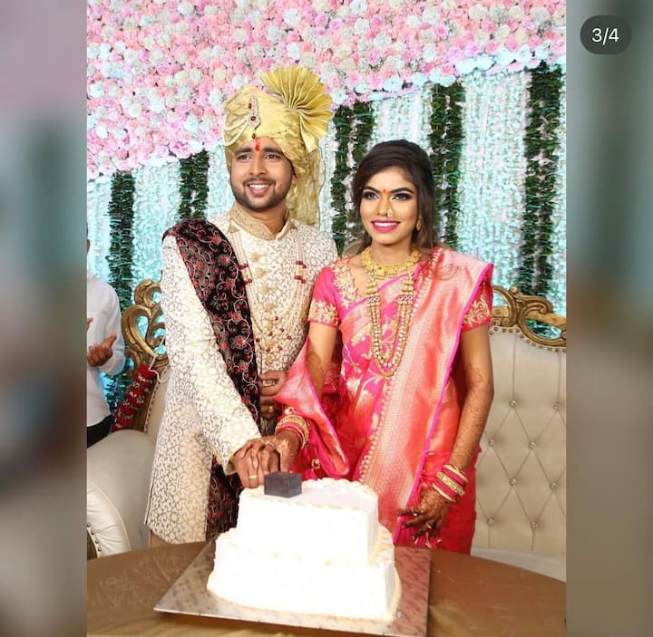 दीप्तीच्या आईने दिलेल्या तक्रारीनूसार, लग्नानंतर दीप्तीवर वेगवेगळे आरोप करण्यात आले. त्यात तिच्या चरित्रावर संशय घेणे,दिसायला सुंदर नाही,घरातली काम येत नाहीत असे वेगवेगळे आरोप करत दीप्तीचा सासरच्यांकडून छळ करण्यात आला.
