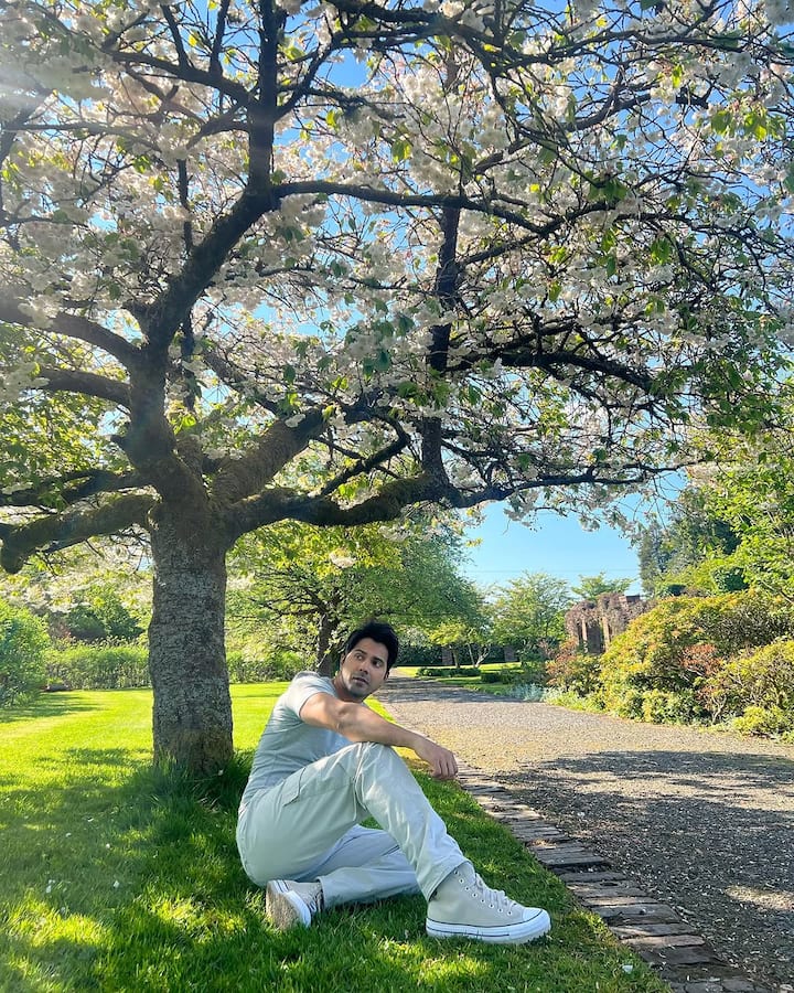 सध्या ‘बॉर्डर 2’ चित्रपटामुळे चर्चेत असलेला अभिनेता वरुण धवन मुंबई मेट्रोमध्ये केलेल्या एका स्टंटमुळे अचानक वादाच्या भोवऱ्यात सापडला आहे.