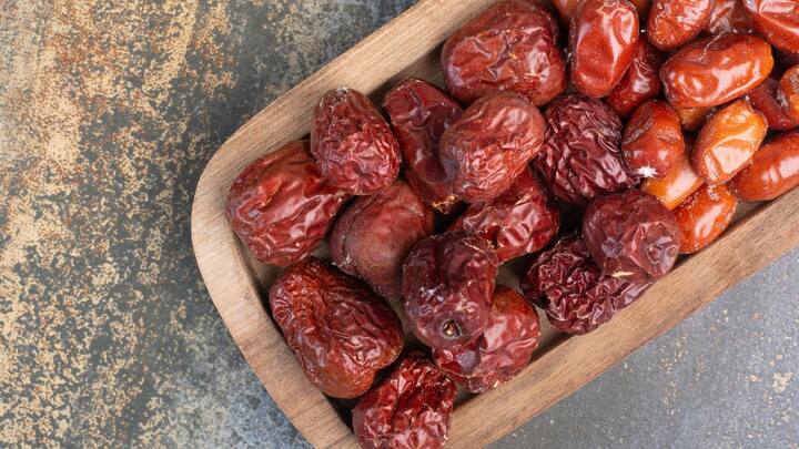 बोरोन रोग प्रतिरोधक क्षमता को बढ़ाने और कैंसर कोशिकाओं की वृद्धि से लड़ने में मदद करता है। इसमें मौजूद विटामिन सी शरीर को कैंसर से बचाता है।