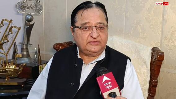 शंकारचार्य और सिटी मजिस्ट्रेट मामले में एसटी हसन ने योगी सरकार को घेरा, बोले- गृह युद्ध छिड़ सकता है शंकारचार्य और सिटी मजिस्ट्रेट मामले में एसटी हसन ने योगी सरकार को घेरा, बोले- गृह युद्ध छिड़ सकता है