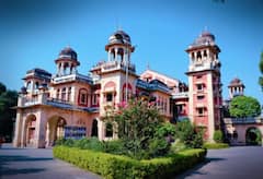 ये ​हैं IAS Officers की फैक्ट्री कहलाने वाली यूनिवर्सिटी​ज, यहां से पढ़कर निकले देश के टॉप अफसर