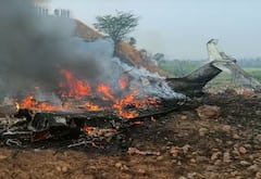 Ajit Pawar Plane Crash: जिथे भावी मुख्यमंत्री म्हणून बॅनर लागायचे तिथे श्रद्धांजलीचे बॅनर, अजितदादांच्या सासरवाडीत कडकडीत बंद