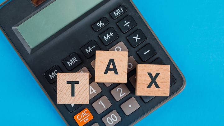 With MSMEs contributing about 30% to India’s GDP, Budget 2026 may expand CGTMSE coverage beyond ₹10 crore and simplify claim processes. Clarity on FLDG norms and GST relief for fintechs could boost bank–fintech collaboration and help credit reach Tier 2 and Tier 3 entrepreneurs. (Image Source: freepik)