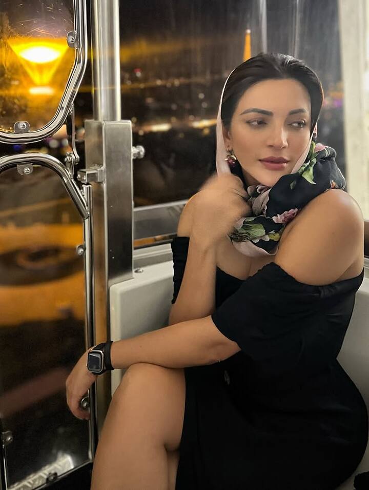 बॉलीवुड फिल्म स्टार शमा सिकंदर ने हाल ही में इंस्टाग्राम पर अपनी छुट्टियों की लेटेस्ट तस्वीरें शेयर कीं।