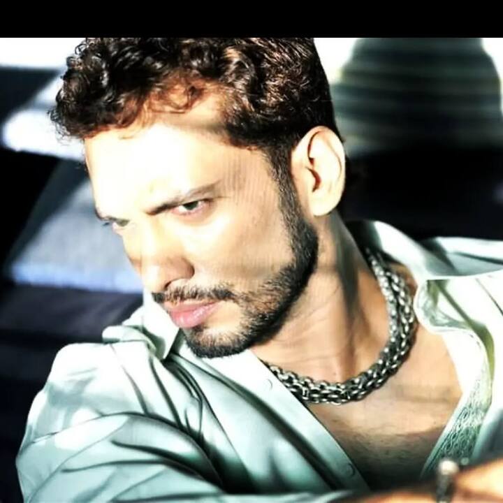 वो कहते हैं कि अब उनके अंदर डर या परफॉर्मेंस को लेकर चिंता करने वाला अतीत वाला अकाशदीप नहीं है. अब उनका फोकस सिर्फ अपने रोल को दिल से निभाने और स्क्रीन पर जादू दिखाने पर है.