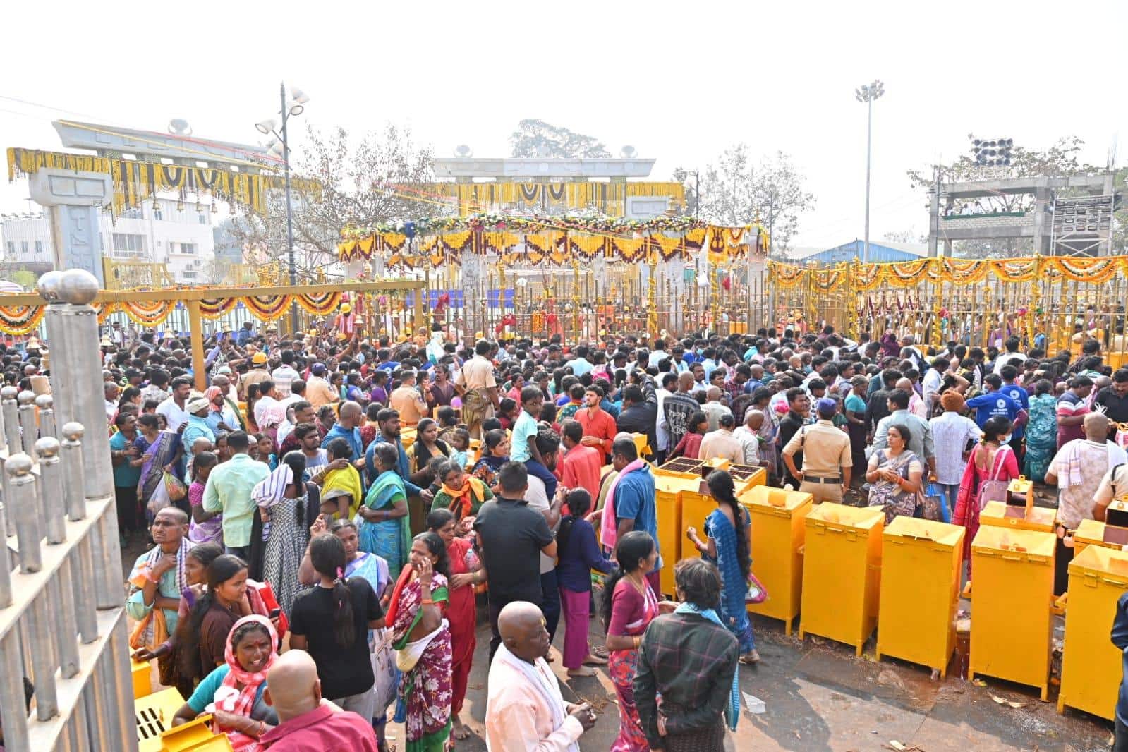 Medaram Maha Jathara 2026 : మేడారం జాతరలో అత్యంత కీలక ఘట్టం ఈ రోజే! వనం వీడి భక్తజనం మధ్యకు సమ్మక్క!