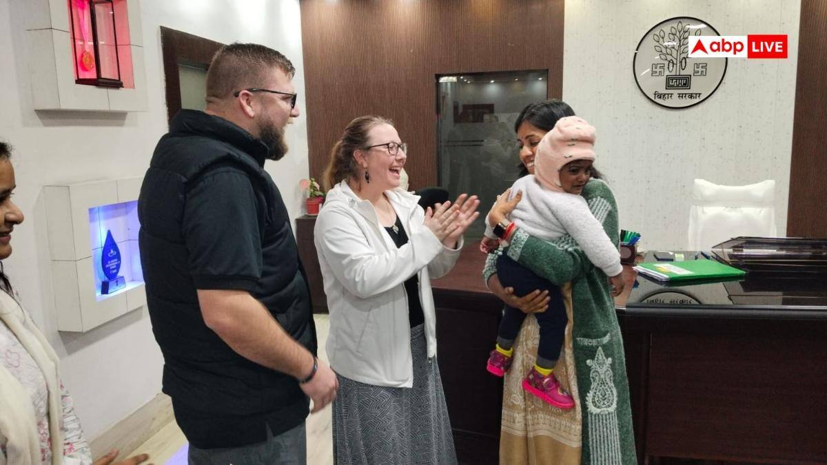 रोहतास के नन्हे हरीश को मिला नया परिवार, अमेरिकी दंपती ने गोद लेकर दी नई पहचान