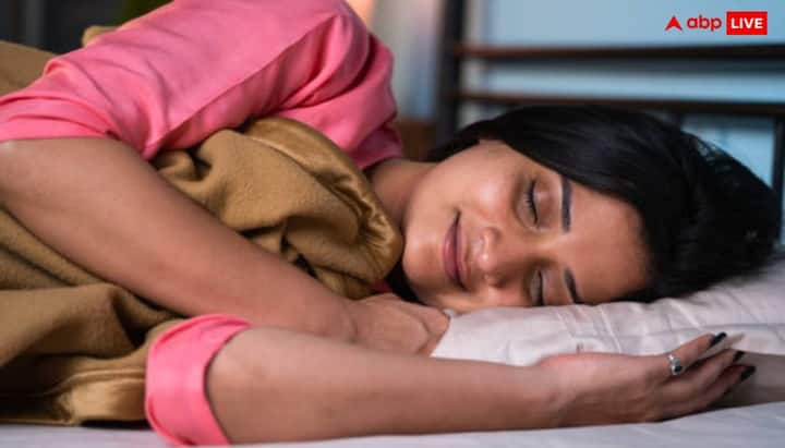 पुराणों के अनुसार घर की महिलाएं लक्ष्मी स्वरूपा होती हैं. प्रदोष व्रत वाले दिन महिलाओं को देर तक नहीं सोना चाहिए. कहते हैं इससे सेहत और पारिवारिक सुख दोनों पर नकारात्मक असर होता है.