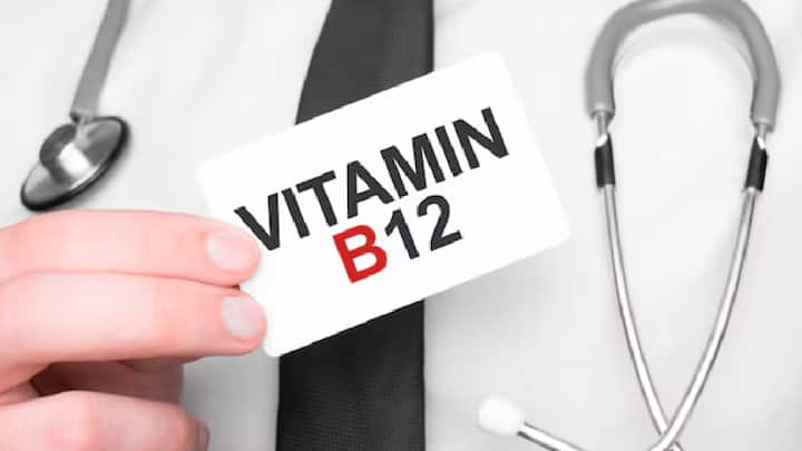 विशेषज्ञों के अनुसार, यदि विटामिन बी12 की कमी को लंबे समय तक नजरअंदाज किया जाता है, तो मानसिक समस्याएं उत्पन्न होती हैं और अवसाद का खतरा बढ़ जाता है।