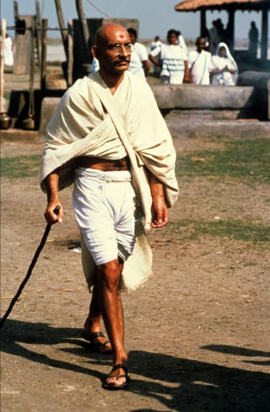 शांति, अहिंसा और सबके भले का संदेश लेकर देश भर में शहीद दिवस या सर्वोदय दिवस मनाया जाता है. गांधीजी के जीवन उनके उसूल और सोच ने न सिर्फ भारत को आजादी दिलाने में बड़ी भूमिका नहीं निभाई बल्कि पूरी दुनिया को बिना हिंसा के लड़ने का रास्ता भी दिखाया.