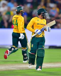 Quinton De Kock News : डी कॉकचा तांडव! 10 षटकारांसह 115 धावा, रोहित शर्माचा मोठा विक्रम गाठला