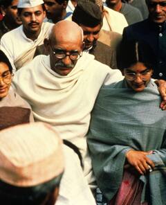 ‘लगे रहो मुन्ना भाई’ से लेकर ‘गांधी’ तक, बापू के सिद्धांतों को नए अंदाज में दिखाती हैं ये फिल्में