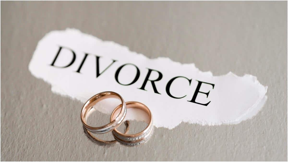Weirdest Divorce Reasons : జుట్టు రాలుతుందన్న కారణంతో విడాకులా? ప్రపంచంలో వింతైన 5 విడాకుల కథలు!