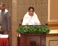 Sunetra Pawar : अजित पवारांचं कार्य सुनेत्रा पवार पुढं नेणार, लोकभवनात उपमुख्यमंत्रिपदाची शपथ, राष्ट्रवादीत 'सुनेत्रा पवार' यांचं पर्व सुरु