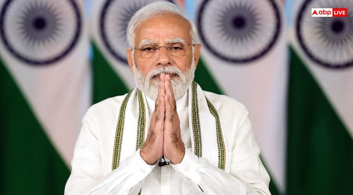 बजट 2026 को लेकर पीएम ने कहा कि, यह बजट महिला सशक्तिकरण की दिशा में एक बड़ा कदम है. पीएम ने अपने भाषण में कहा कि- कोशिश यही है कि हर घर में लक्ष्मी जी पधारें.