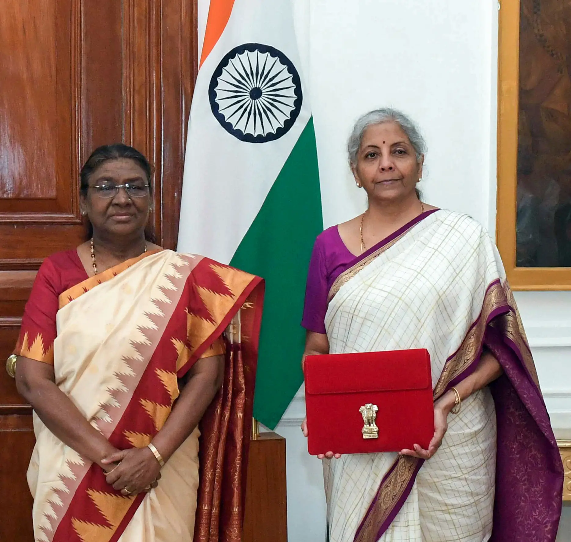 Nirmala Sitharaman Saree: பட்ஜெட்டை விட அதிக கவனம் பெறும் நிர்மலா சீதாராமன் சேலை.. என்ன அர்த்தம் தெரியுமா?