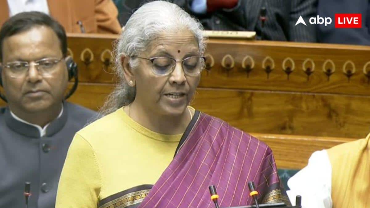 அதிர்ச்சி! பட்ஜெட்டில் மாணவர்களுக்கான கல்வி உதவித்தொகையில் 99% குறைப்பு- எதிர்காலம் என்னாகும்?