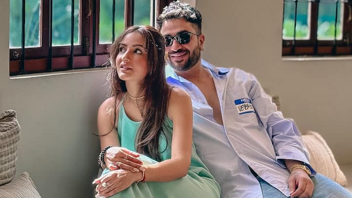 While Abhishek engaged with Jasmin, Aly Goni took out his camera to vlog the entire event, giving fans a sneak peek into their home environment. His vlogs have consistently allowed followers to feel included in personal milestones and everyday fun, and this visit was no exception. The playful ambiance, laughter, and candid exchanges between friends created a warm and intimate atmosphere. For fans, this behind-the-scenes glimpse strengthens their connection with the actors and fuels excitement around the wedding rumours. (Image Source: Instagram/@alygoni)
