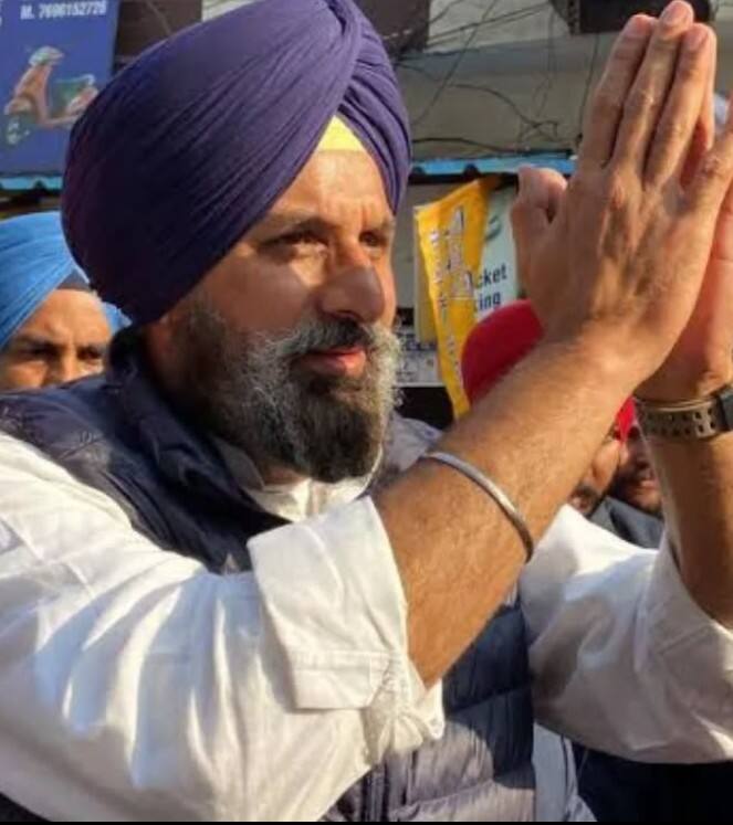 26 ਜੂਨ ਨੂੰ ਮੋਹਾਲੀ ਦੀ ਅਦਾਲਤ ਨੇ ਉਨ੍ਹਾਂ ਨੂੰ ਸੱਤ ਦਿਨਾਂ ਦੀ ਪੁਲਿਸ ਰਿਮਾਂਡ ’ਤੇ ਭੇਜਿਆ ਸੀ, ਜਿਸਨੂੰ ਬਾਅਦ ਵਿੱਚ ਹੋਰ ਚਾਰ ਦਿਨਾਂ ਲਈ ਵਧਾਇਆ ਗਿਆ। ਇਸ ਤੋਂ ਬਾਅਦ 6 ਜੁਲਾਈ ਨੂੰ ਉਨ੍ਹਾਂ ਨੂੰ ਨਿਆਂਇਕ ਹਿਰਾਸਤ ਵਿੱਚ ਭੇਜ ਦਿੱਤਾ ਗਿਆ। ਇਸ ਸਮੇਂ ਉਹ ਨਾਭਾ ਜੇਲ੍ਹ ਵਿੱਚ ਬੰਦ ਹਨ। ਮਜੀਠੀਆ ਨੇ ਰੱਖੜੀ, ਦੁਸਹਿਰਾ ਅਤੇ ਦਿਵਾਲੀ ਦੇ ਤਿਉਹਾਰ ਵੀ ਜੇਲ੍ਹ ਵਿੱਚ ਹੀ ਗੁਜ਼ਾਰੇ ਹਨ।