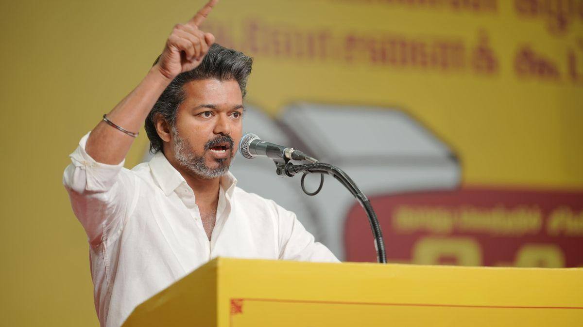TVK Vijay Condemn: ஏன் அடிக்குறீங்கன்னு தெரிஞ்சுடுச்சுமா.!; தவெகவினர் தாக்கப்பட்டதற்கு விஜய் கண்டனம்; பதிவு என்ன.?