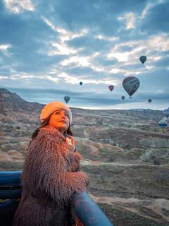 हिना खान ने इंस्टाग्राम पर दिखाई तुर्की ट्रिप की खूबसूरत झलक, लिखा- असली खुशी छोटे पलों में छिपी है