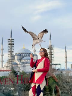 हिना खान ने इंस्टाग्राम पर दिखाई तुर्की ट्रिप की खूबसूरत झलक, लिखा- असली खुशी छोटे पलों में छिपी है