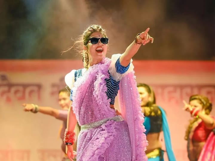 गौतमी पाटील आणि राधा पाटील या दोघांचे कॉन्सर्ट हाऊसफूल होतात. दोन्ही नाव सध्या चर्चेत आहेत. बिग बॉसच्या शोमधून एलिमिनेट झाली असली तरीही राधा पाटीलची चर्चा कायम आहे.