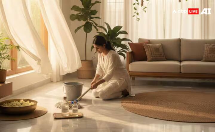 ਦੱਖਣ ਅਤੇ ਪੱਛਮ ਵਰਗੇ ਭਾਰੀ ਖੇਤਰਾਂ ਵਿੱਚ, ਚੰਦਨ ਜਾਂ ਲਵੈਂਡਰ ਵਰਗੇ ਗਰਾਉਂਡਿੰਗ ਤੇਲ ਸਭ ਤੋਂ ਵਧੀਆ ਤਰੀਕੇ ਨਾਲ ਕੰਮ ਕਰਦੇ ਹਨ। ਪੂੰਝਦੇ ਸਮੇਂ ਪਾਣੀ ਵਿੱਚ ਕੁਝ ਬੂੰਦਾਂ ਪਾਓ ਜਾਂ ਹਫ਼ਤੇ ਵਿੱਚ ਇੱਕ ਜਾਂ ਦੋ ਵਾਰ ਹਲਕਾ ਸਪਰੇਅ ਕਰਨਾ ਸਹੀ ਮੰਨਿਆ ਜਾਂਦਾ ਹੈ। ਹਾਲਾਂਕਿ, ਤਾਜ਼ਗੀ ਲਈ ਲੋੜ ਅਨੁਸਾਰ ਵਰਤੋਂ ਤੇਜ਼ ਖੁਸ਼ਬੂ ਲਈ ਨਹੀਂ।