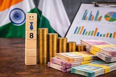 8મું પગાર પંચ: શું રાહ વધુ લાંબી થશે? પગાર વધારા અંગે સરકારે કર્યો મોટો ખુલાસો, જાણો લેટેસ્ટ અપડેટ