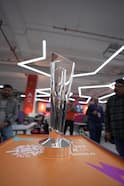 ABP के दफ्तर में टी20 वर्ल्ड कप 2026 की ट्रॉफी, टीम इंडिया फिर बनेगी चैंपियन? 20 टीमों के बीच 'जंग'