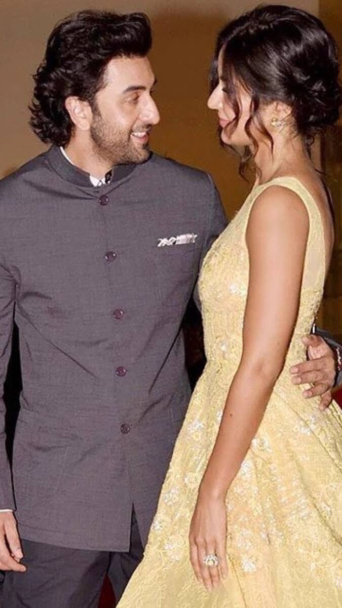 उनके ब्रेकअप को लेकर लोग कई तरह-तरह की बातें कर रहे थे पर उसमें से एक ये भी था की रणबीर अक्सर कैटरीना के साथ शादी की बात को टाल देते थे जिससे उनके बीच में मतभेद होने लग गए थे.