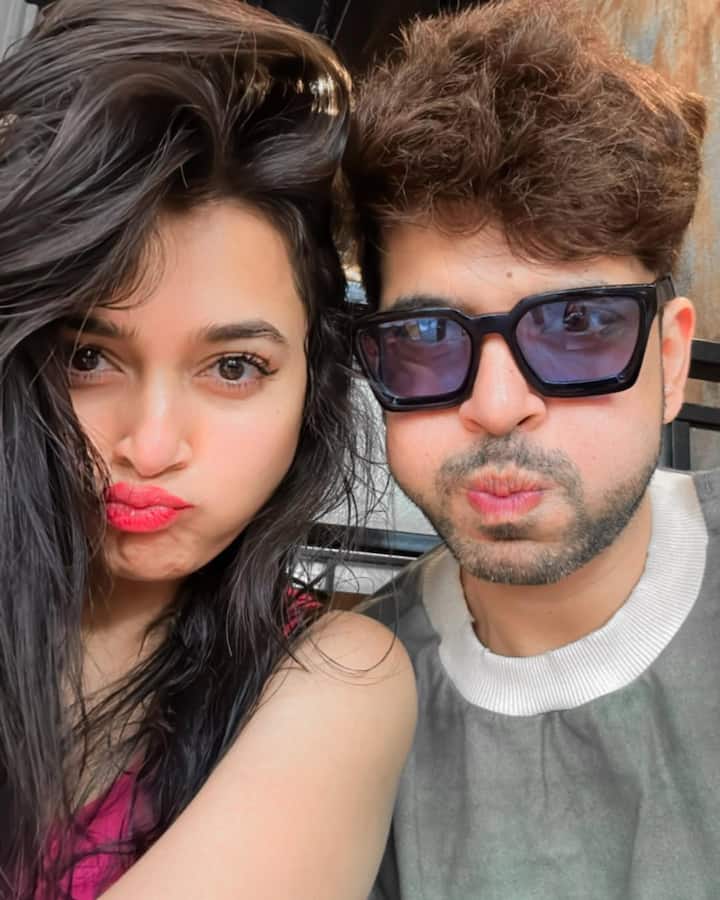 करण ने बताया कि बिग बॉस जैसे शानदार रिएलिटी शो में किसी के प्यार में पड़ना क्यों सबसे खास होता है और असल जिंदगी के रिश्ते सोशल मीडिया की चकाचौंध से कितने अलग होते हैं.