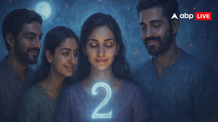मूलांक 2 के लोग स्वभाव से संवेदनशील होने के कारण दूसरों की बातों पर जल्दी आहत हो जाते हैं. इसका प्रभाव इनके रिश्ते पर भी पड़ सकता है. कई बार तो ये दूसरों को खुश करने के चक्कर में अपने आत्मसम्मान से भी समझौता कर लेते हैं.