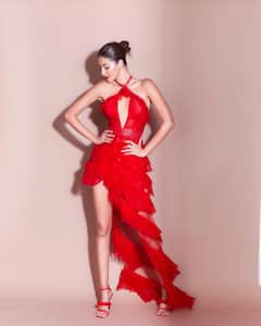 Valentines Day Look: వాలెంటైన్స్ డే రోజు అందంగా కనిపించాలంటే అనన్య పాండేని ఫాలో అయిపోండి!