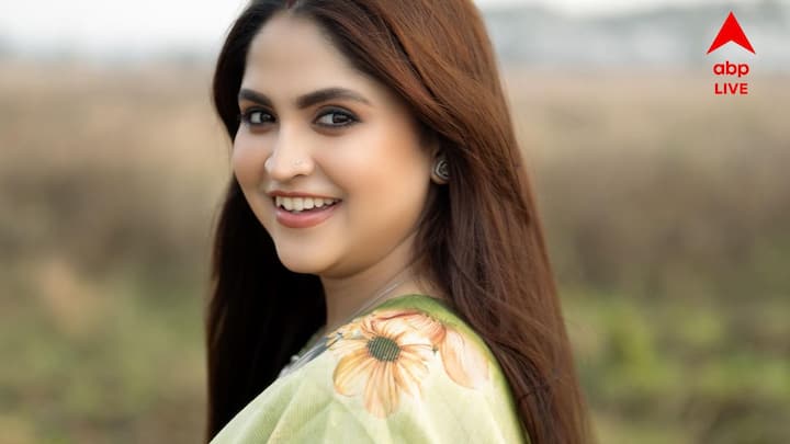 তিনি এও লিখেছেন , ' সবাই সুযোগ কনটেন্ট বানাচ্ছে আগেও বানিয়েছে কিন্তু সব পরিস্থিতিতে দোষ আমার বা আমাদের । বন্ধুত্বের সম্পর্ক কে সহজে নোংরা নাম দিয়ে চলে যাচ্ছে । মুখ থেকে যাকে ভাই বলে সম্মোধন করি তাঁকে bro zone এই রাখি'