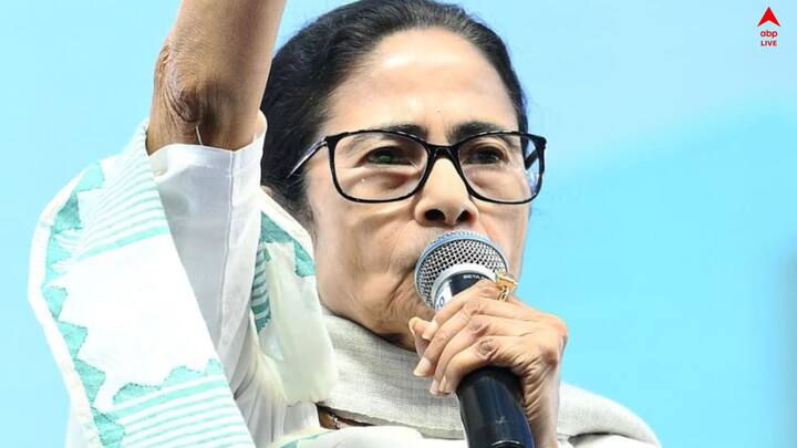 ন্যূনতম মাধ্য়মিক উত্তীর্ণরা এই প্রকল্পের সুবিধা পাবে। প্রতি মাসে ১ হাজার ৫০০ টাকা করে এই 'বেকার ভাতা' পাওয়া যাবে ৫ বছরের জন্য।