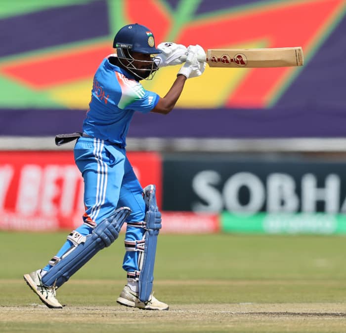 10वीं बार फाइनल में भारत: अंडर-19 वर्ल्ड कप में भारत 10वीं फाइनल में पहुंचा है. टीम इंडिया 2000, 2006, 2008, 2012, 2016, 2018, 2020, 2022 और पिछले संस्करण (2024) में फाइनल में पहुंची थी. टीम इंडिया के आलावा दूसरी कोई टीम 6 बार से ज्यादा फाइनल में नहीं पहुंच पाई है.