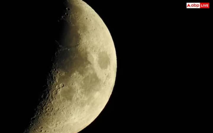 ਚੰਦਰਮਾ ਗ੍ਰੇਵੀਟੇਸ਼ਨਲ ਫਿਕਸ਼ਨ ਦੇ ਰਗੜ ਰਾਹੀਂ ਧਰਤੀ ਦੇ ਘੁੰਮਣ ਨੂੰ ਹੌਲੀ ਕਰ ਦਿੰਦਾ ਹੈ। ਇਸ ਬ੍ਰੇਕਿੰਗ ਇਫੈਕਟ ਤੋਂ ਬਿਨਾਂ, ਧਰਤੀ ਤੇਜ਼ੀ ਨਾਲ ਘੁੰਮਦੀ। ਸਮੇਂ ਦੇ ਨਾਲ, ਇੱਕ ਪੂਰਾ ਦਿਨ 6 ਤੋਂ 12 ਘੰਟੇ ਰਹਿ ਸਕਦਾ ਹੈ। ਇਹ ਨੀਂਦ ਦੇ ਚੱਕਰ, ਜੈਵਿਕ ਘੜੀਆਂ ਅਤੇ ਸਾਰੇ ਜੀਵਤ ਜੀਵਾਂ ਦੇ ਰੋਜ਼ਾਨਾ ਜੀਵਨ ਨੂੰ ਕਾਫ਼ੀ ਹੱਦ ਤੱਕ ਬਦਲ ਦੇਵੇਗਾ।