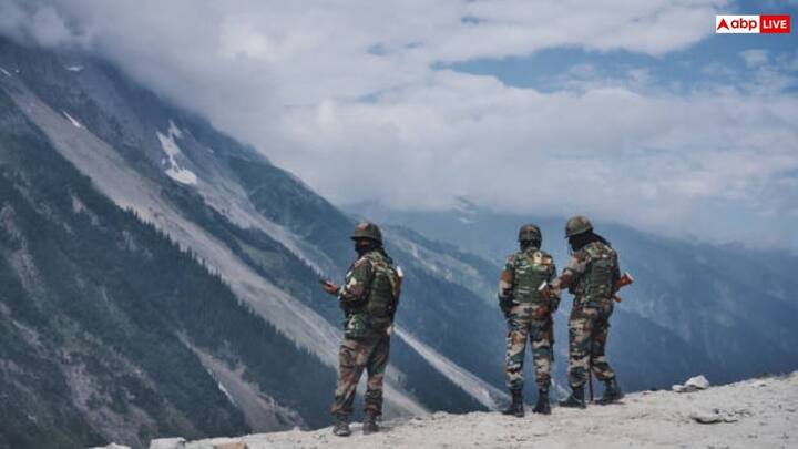 हाई कमांड के अंदर पर्दे के पीछे की चर्चाएं जैसे कि खतरे का आकलन, अंदरूनी मतभेद, तैयारी की रिपोर्ट या फिर संकट के समय में फैसले का खुलासा नहीं किया जा सकता.