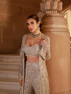 फिल्मों से दूर रहकर भी ये हसीना कमा रही है मोटा पैसा, अरबपतियों की शादी और फंक्शन करती हैं होस्ट