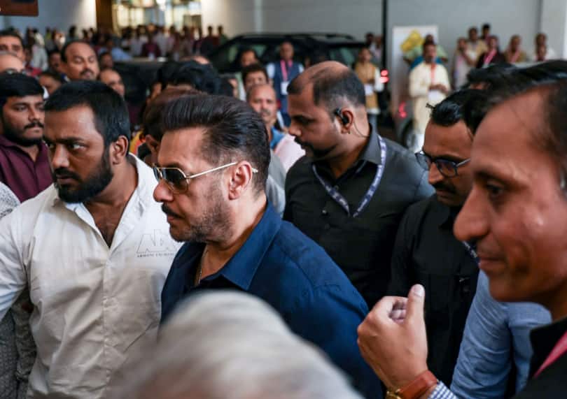 From Salman Khan to Akshay Kumar, all the Bollywood celebs participated in the celebration of 100 years of RSS.
