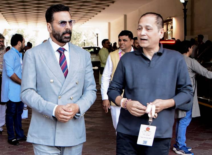 From Salman Khan to Akshay Kumar, all the Bollywood celebs participated in the celebration of 100 years of RSS.