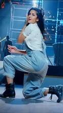 katrina kaif got injured during kamli song Shoot : 'या' हिट गाण्यासाठी कतरिना कैफनं घेतली विशेष मेहनत; झाली दुखापत तरीही.. जाणून घ्या किस्सा
