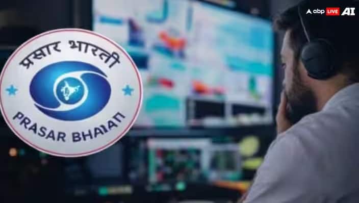 પ્રસાર ભારતીએ બ્રોડકાસ્ટ આસિસ્ટન્ટ પદો માટે ભરતીની જાહેરાત કરી છે. 50 વર્ષ સુધીના ઉમેદવારો અરજી કરી શકે છે. સરકારી નોકરીઓ માટે તૈયારી કરી રહેલા યુવાન અને અનુભવી ઉમેદવારો માટે સારા સમાચાર. પ્રસાર ભારતીએ બ્રોડકાસ્ટ આસિસ્ટન્ટ પદો માટે ભરતી શરૂ કરી છે. જો તમને રેડિયો, ઓડિયો એડિટિંગ અથવા મીડિયામાં અનુભવ હોય, તો તમે અરજી કરી શકો છો.