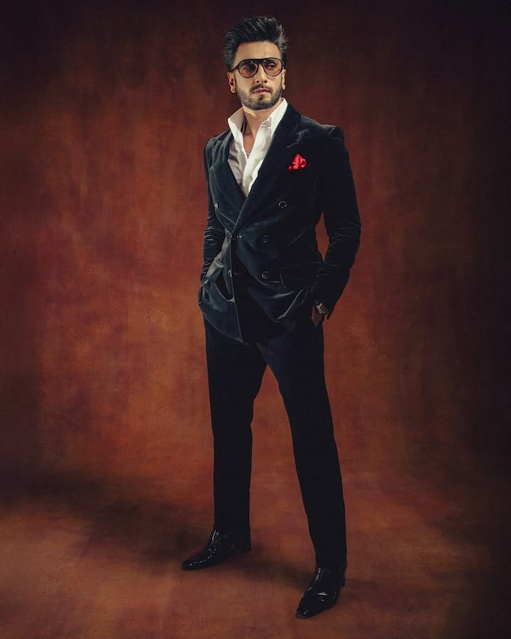 मनोरंजन सिनेसृष्टीतून एक धक्कादायक बातमी समोर आली आहे.  अभिनेता रणवीर सिंहला धमकीचा मेसेज प्राप्त झाला आहे.