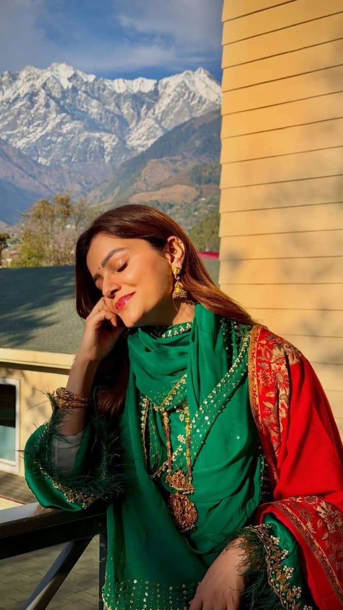 रुबीना दिलैक ने अपने करियर की शुरुआत साल 2008 में जीटीवी के सीरियल छोटी बहू से की थी. शो में उन्होंने राधिका का किरदार निभाया था.
