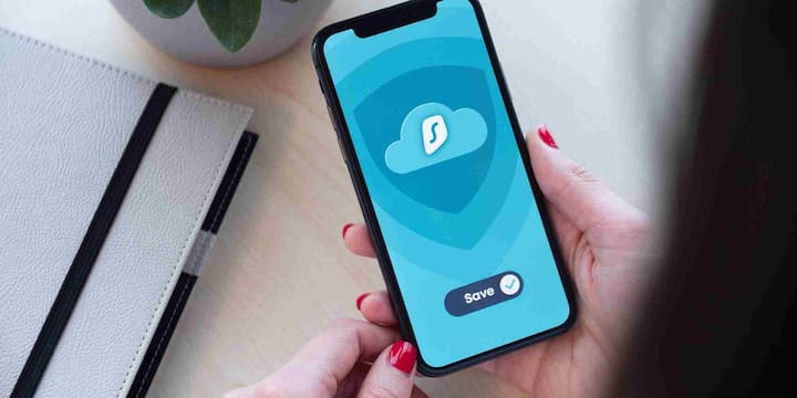 इस विषय पर सालों से रिसर्च की जा रही है लेकिन मोबाइल नेटवर्क या Wi-Fi से कैंसर होने का कोई पक्का प्रमाण नहीं मिला है. विश्व स्वास्थ्य संगठन ने Wi-Fi को संभवतः कैंसरकारी की श्रेणी में रखा है जिसमें कॉफी और अचार जैसी चीजें भी शामिल हैं. इसका मतलब यह है कि खतरा बहुत कम माना गया है लेकिन आगे और रिसर्च की जरूरत है.